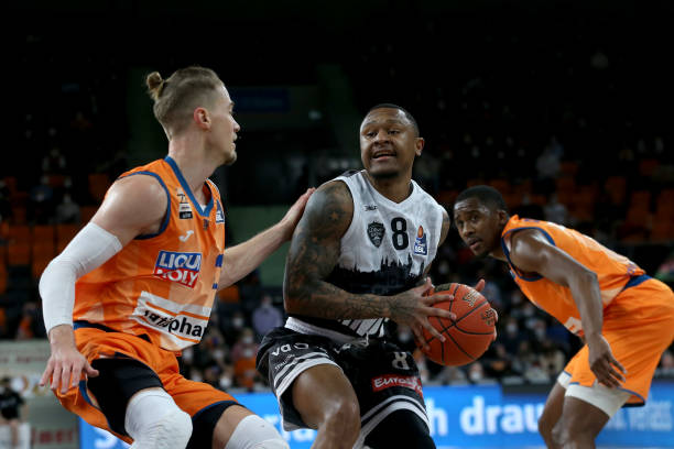 球员受伤 球员受伤