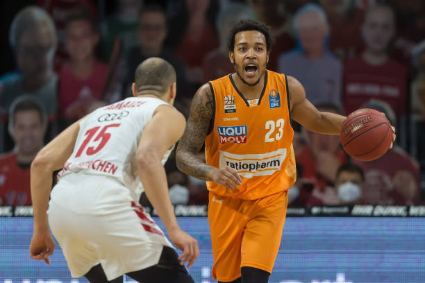 预测结果呈 预测结果呈